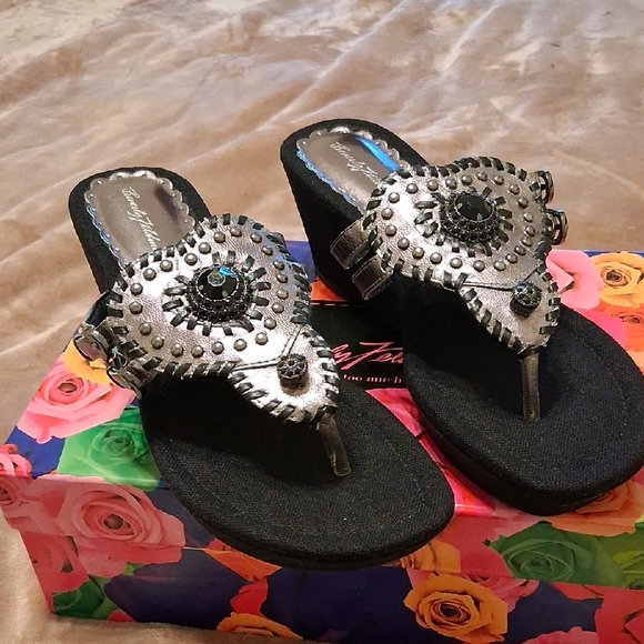 Beverly Feldman Shoes - Beverly Feldman Shoes